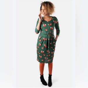 Popsy Green Fox Print Dress W/ Pockets. Excellent Condition. Size 14
